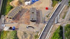 Arbejdet med at klargøre elementerne til bromontagen til efteråret er gået igang